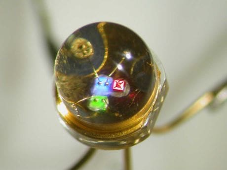 イエナオプティック LED IRチップ: 赤外線レンジ中の標準LED、信頼性、安定性、柔軟性、幅広い用途  イエナオプティック LED IRチップ: 赤外線レンジの標準LED、信頼性、安定性、柔軟性、幅広い用途